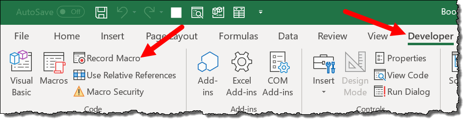 لإنشاء مصنف ماكرو xlsb شخصي في Excel Windows، انتقل إلى علامة التبويب "المطور" وانقر فوق "حفظ الماكرو".